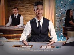 Antarmuka aplikasi mobile ternate toto menampilkan slot Aviator dan pasar sepak bola live